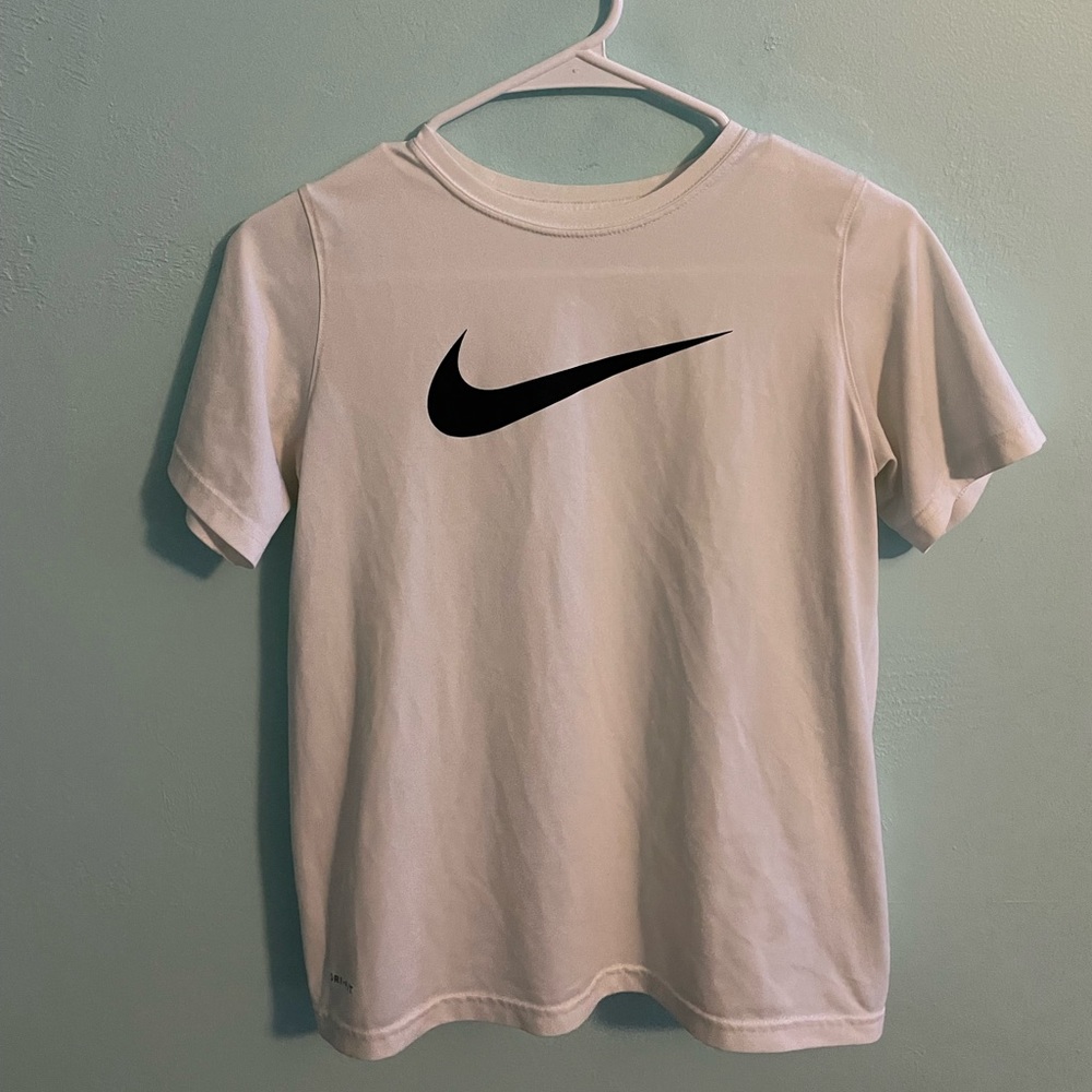Athletic Nike T-shirt!
